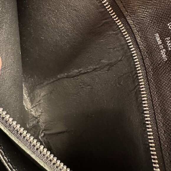 Louis Vuitton  LV Black Taiga Leather Selenga Clutch Wristlet + COA - Picture 11 of 13